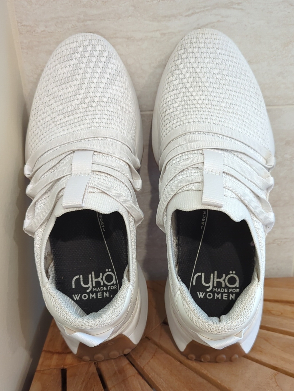 Ryka Jumpstart Lace Sneakers in White (Size 6.5M)